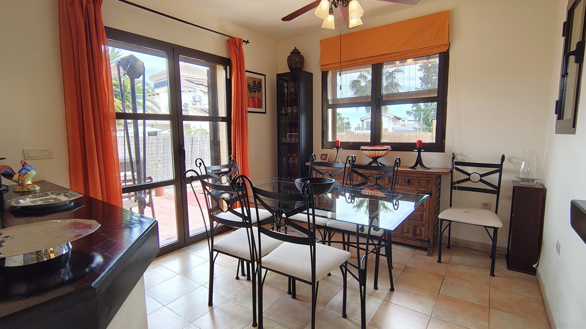 C/Chile 20 - 359.000€ — 3