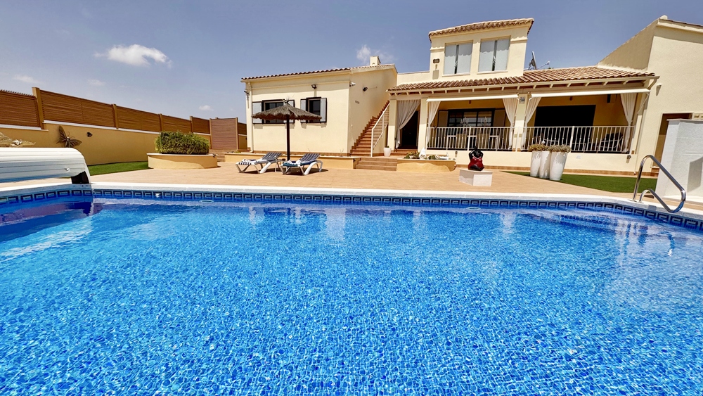 C/Eslovenia Casa Dante - 595.000€ — 1
