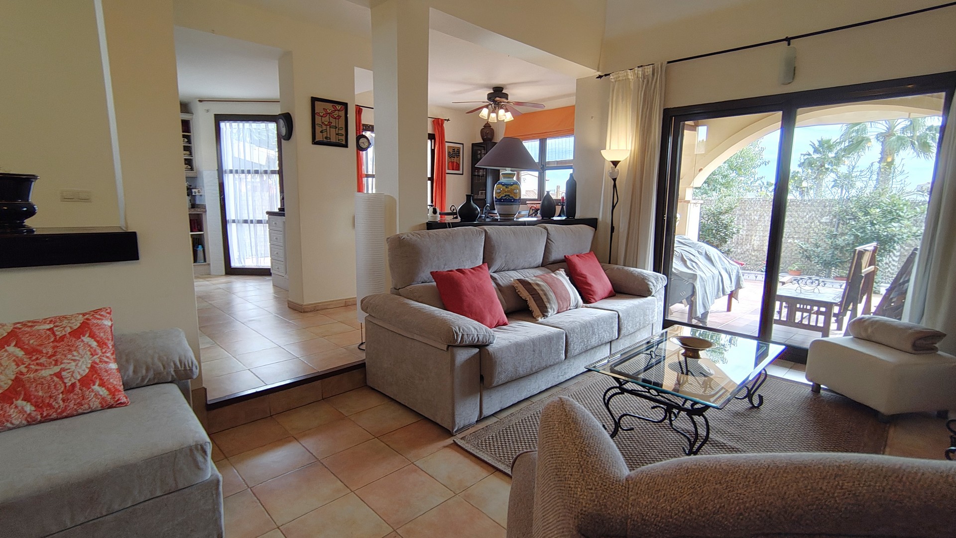 C/Chile 20 - 359.000€ — 1