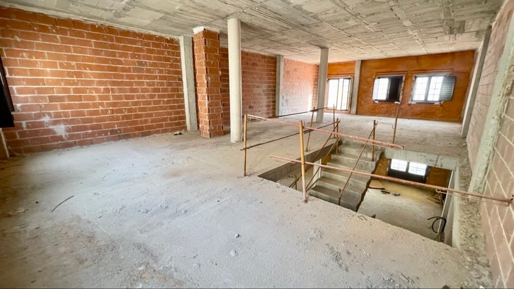 Plaza Almagro Commercial/Residential – 179.000€ — 3